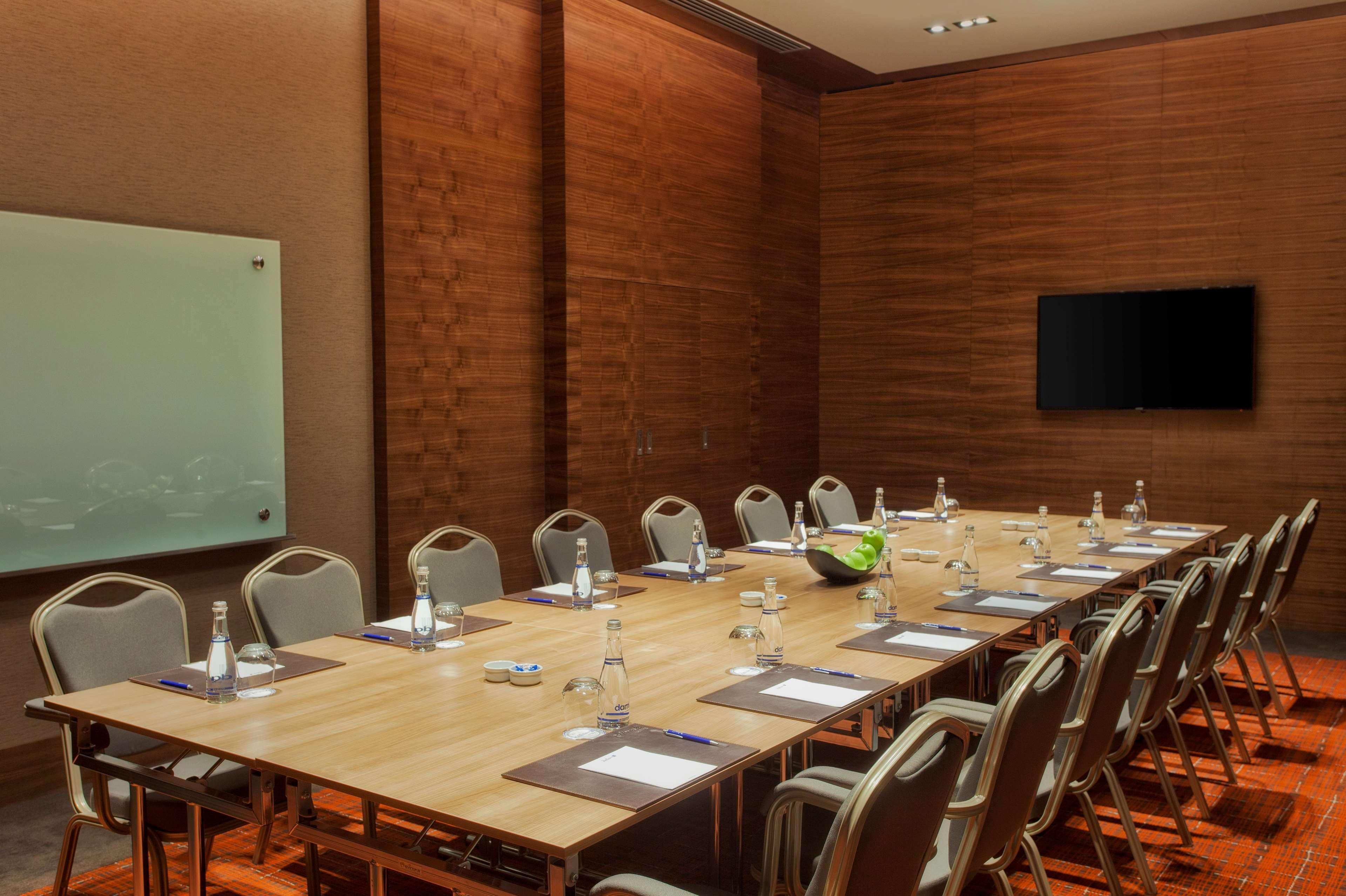 Radisson Blu Hotel & Spa, Istanbul Tuzla Exterior photo Meeting room